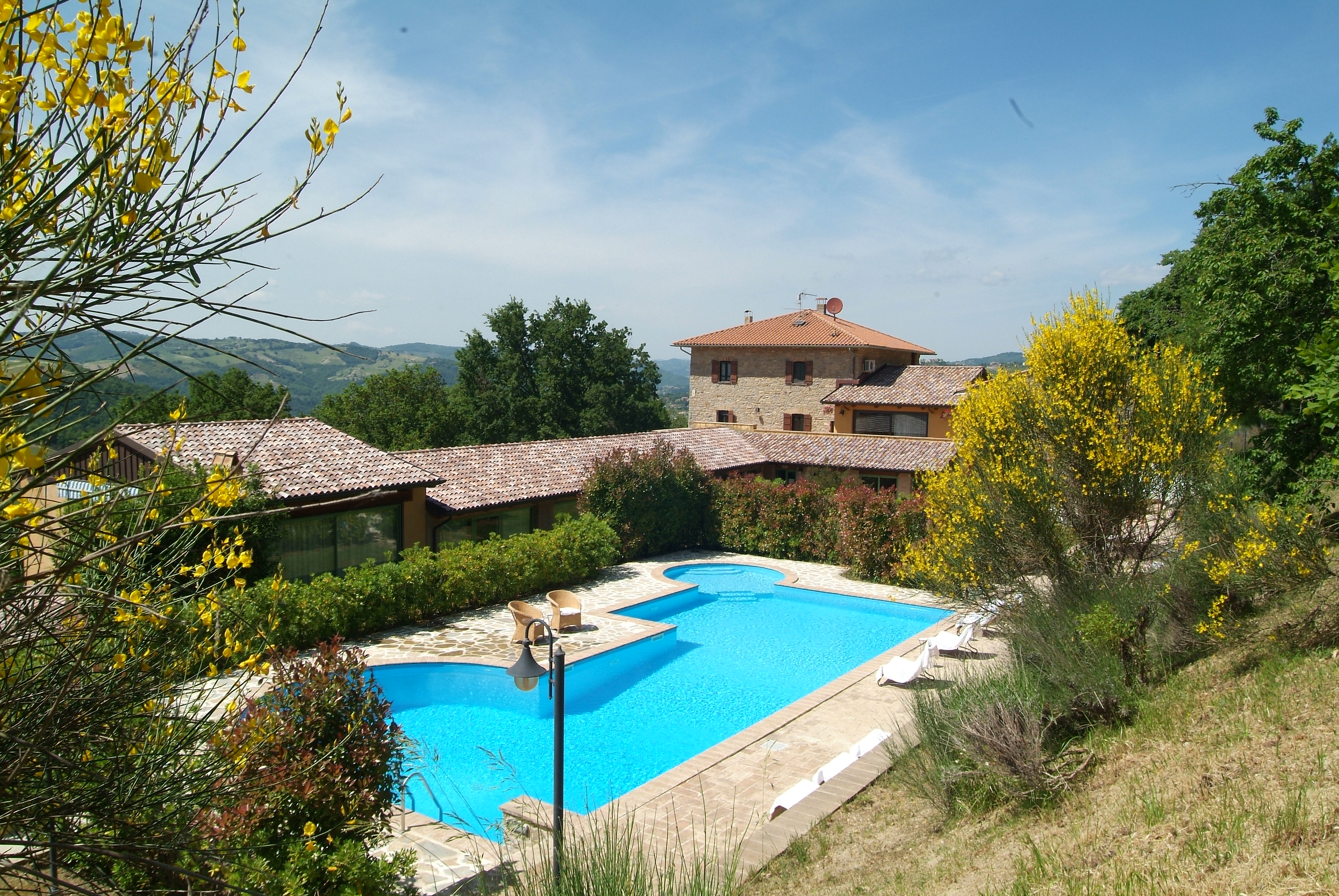 ASHTANGA VINYASA YOGA RETREAT in UMBRIA with Carla Ricci