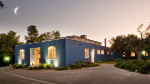 yoga-salento_blue_build-front_large